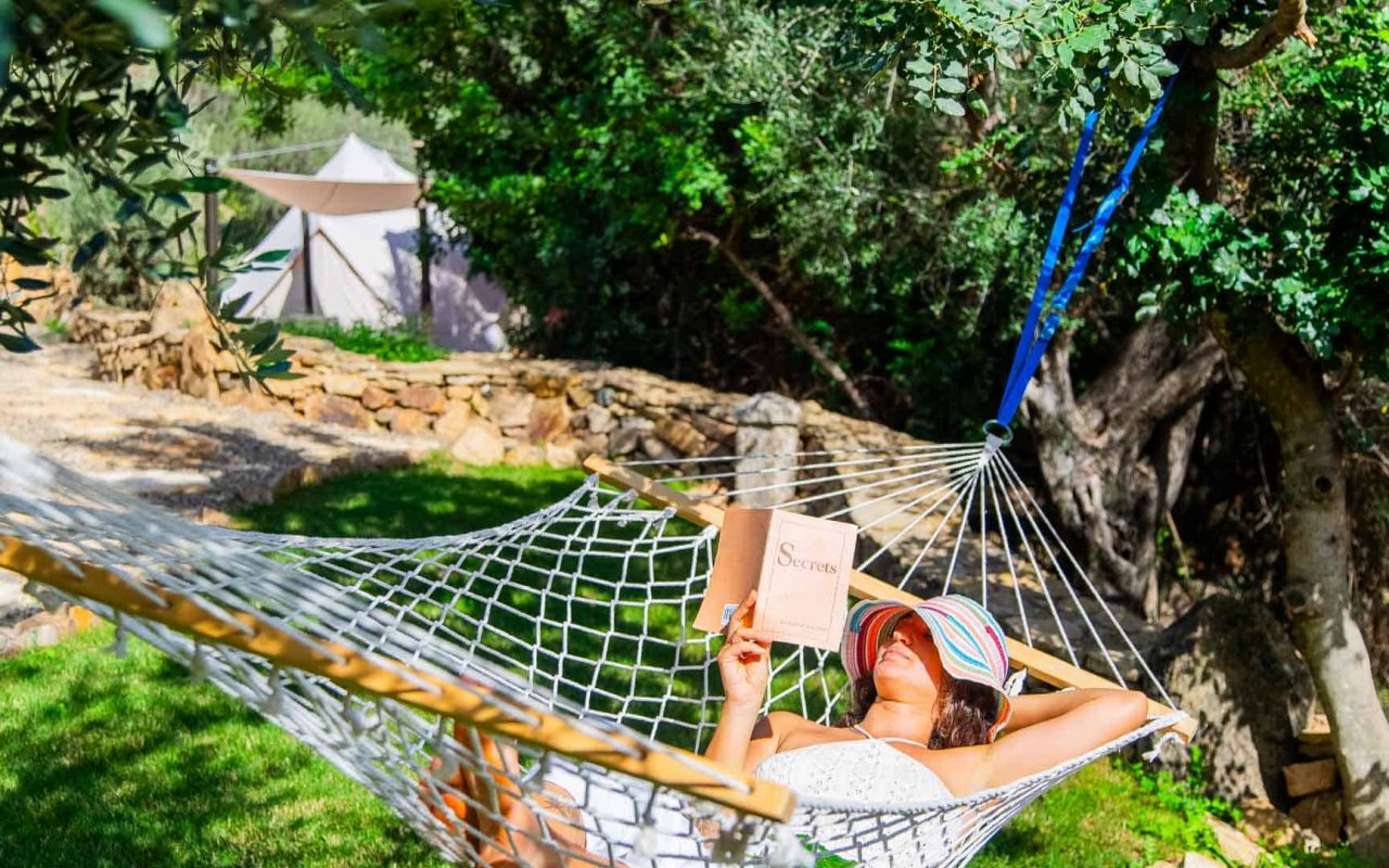 Bioloco | Relax sull'amaca in giardino