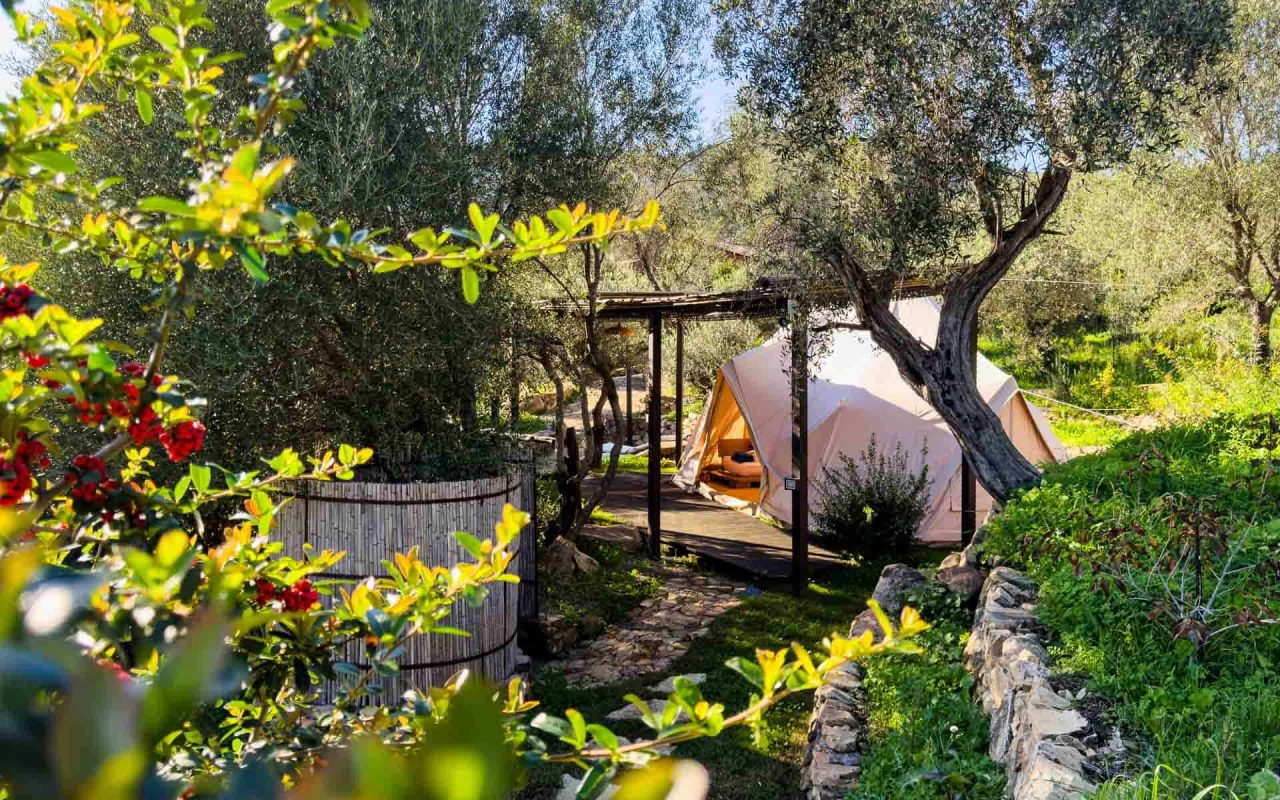 Bioloco | Tenda 1 con letto matrimoniale e divano letto